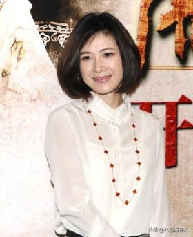 松峰莉璃：靠本色出演走红，两次婚姻都嫁给中国人，称中国很温暖-图8