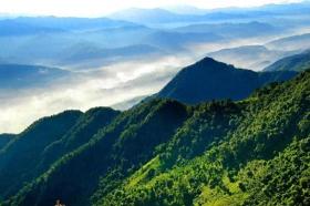 《哀牢山生态旅游共识与倡议》在昆明发布：做好科考旅游、生态教育、户外运动等小众生态旅游-图1